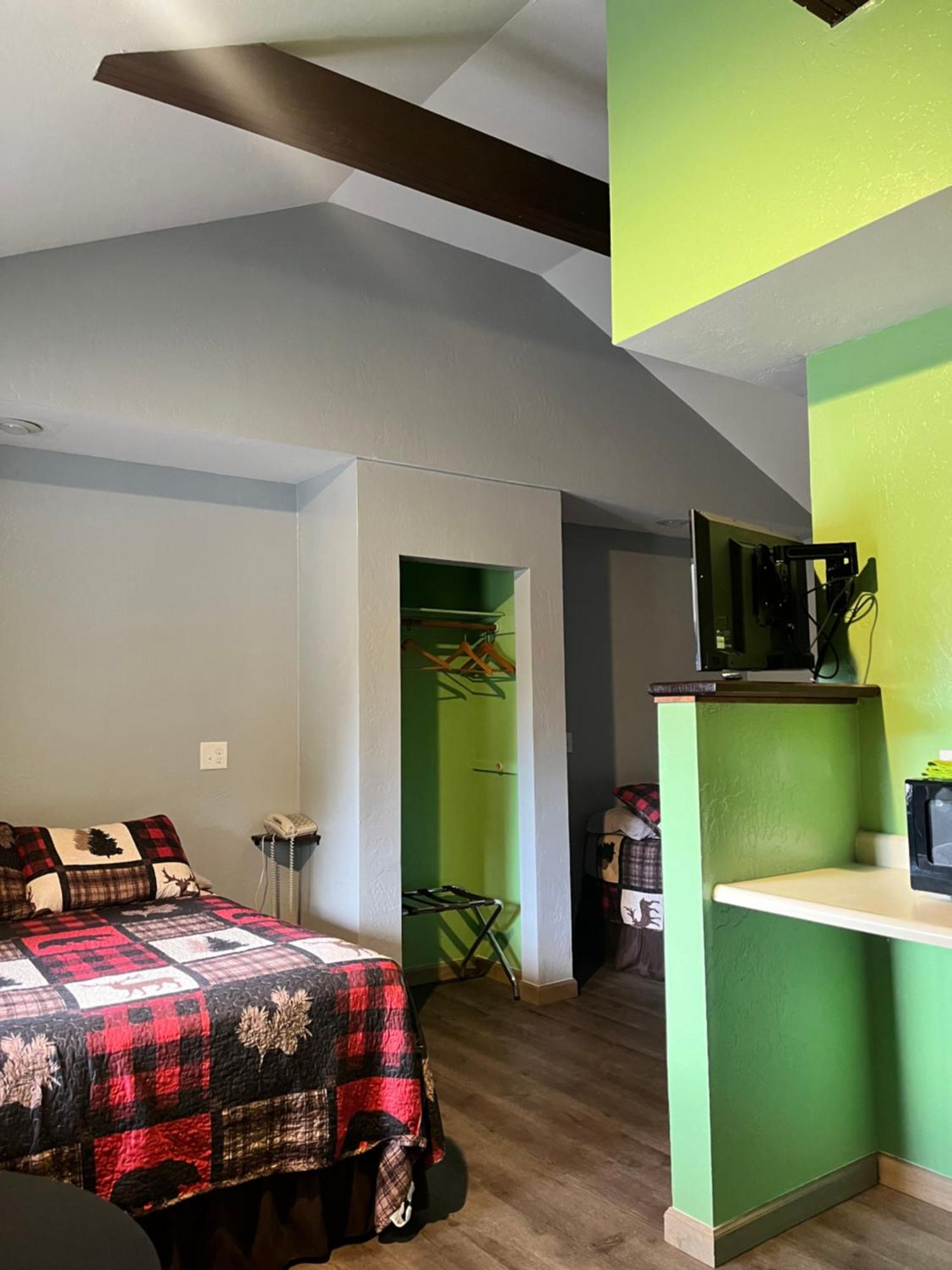 Dean Creek Resort Redway エクステリア 写真